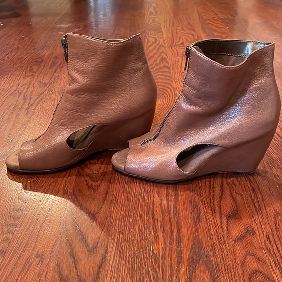 Aerosoles leather wedges, brown, 3in heel - Picture 2 of 6